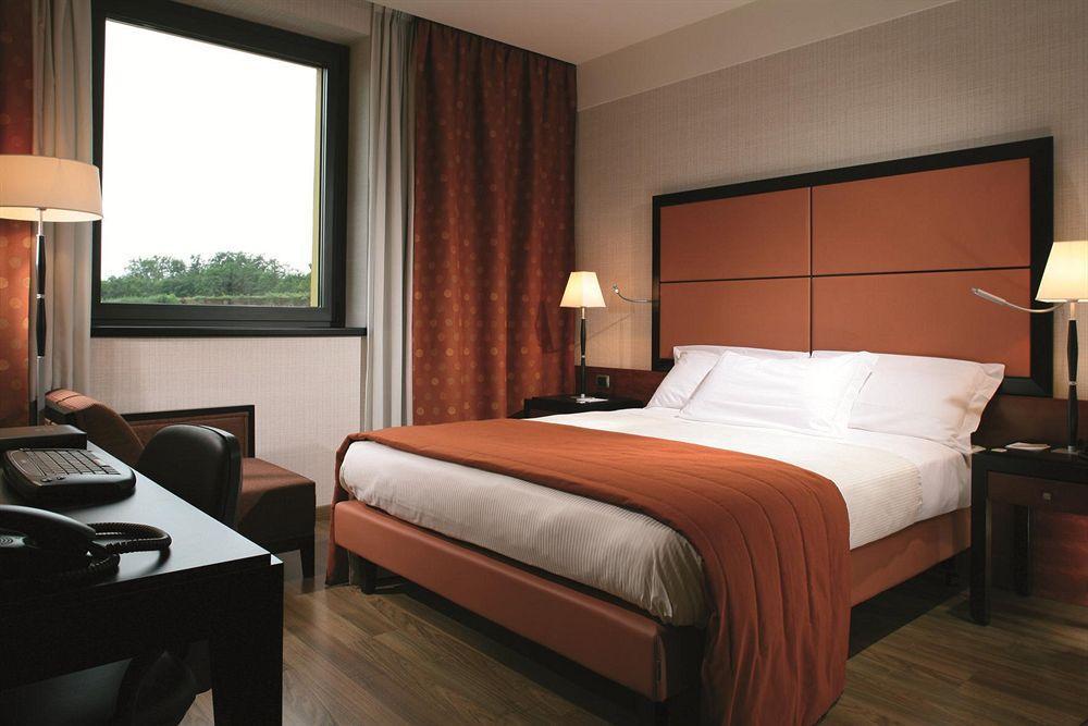 Crowne Plaza Milan - Malpensa Airport By Ihg 4* Case Nuove (Lombardy)
