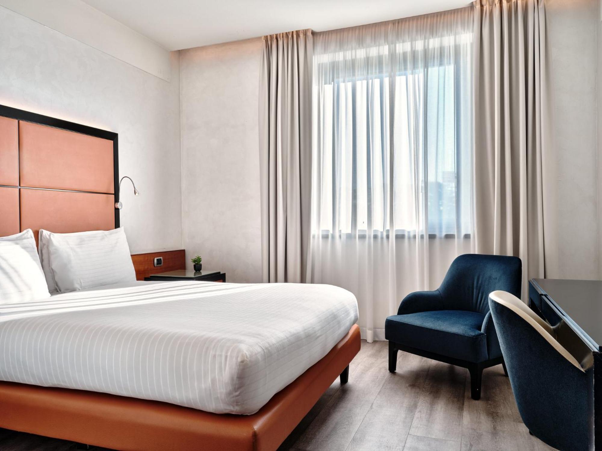 Crowne Plaza Milan - Malpensa Airport By Ihg Hotel 4*